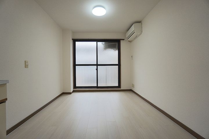 ピアマンションIIの居間