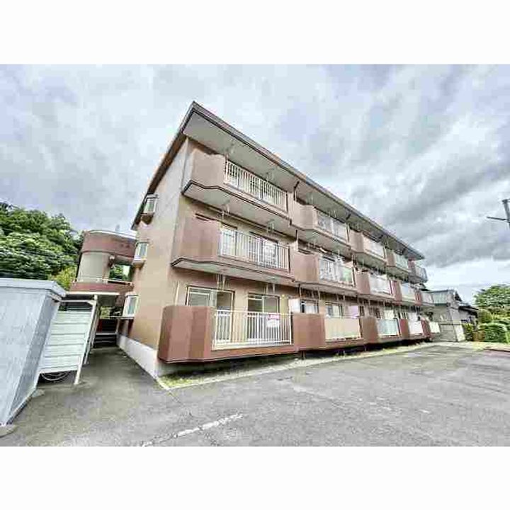 マンション名倉の外観