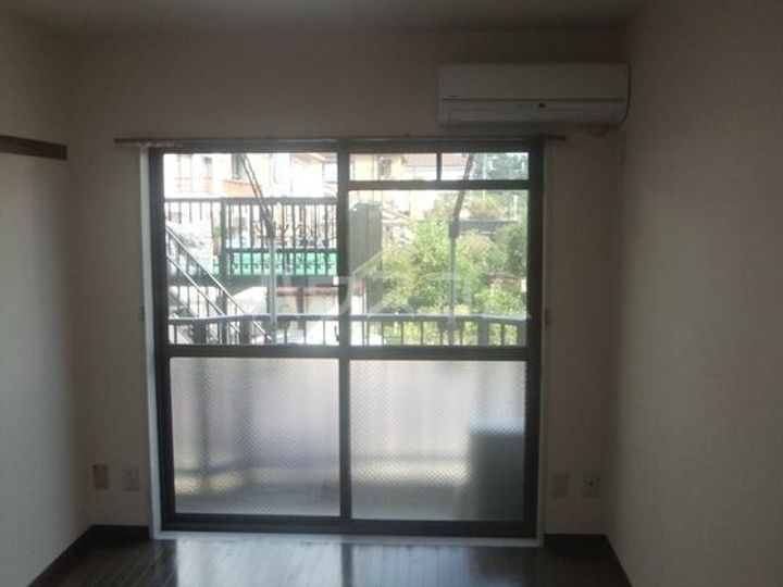 サンライズ北柏の居間