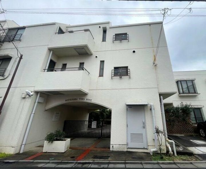 東京都世田谷区松原1(マンション)の賃貸物件の外観