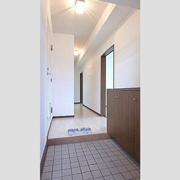 栃木県小山市駅東通り1(マンション)の賃貸物件の玄関