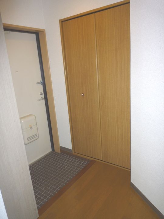 メゾン夢の玄関