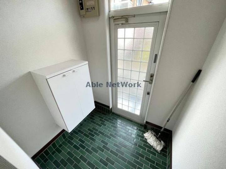 大熊アパートの玄関