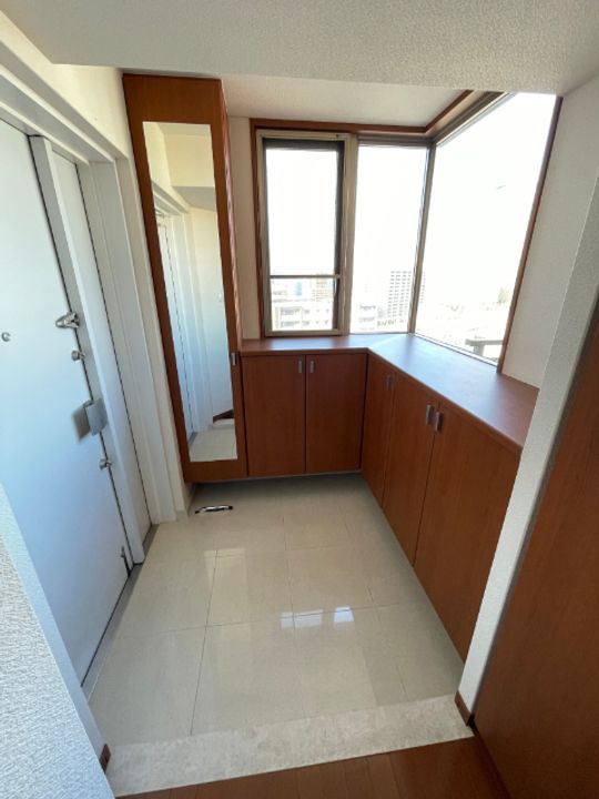 ロイヤルガーデン錦町の玄関