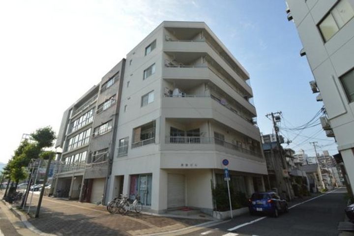 長森ビルの外観