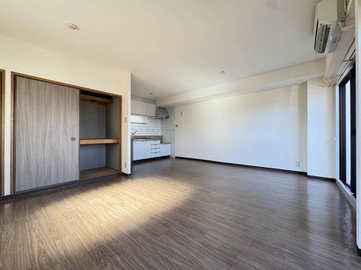 広島県福山市南蔵王町4(マンション)の賃貸物件の居間