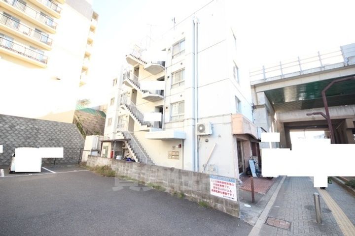 奈良県生駒市辻町(マンション)の賃貸物件の外観