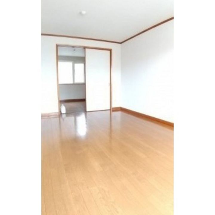 めぞん参番館の居間