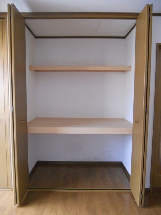 パルテール城山Aの内装