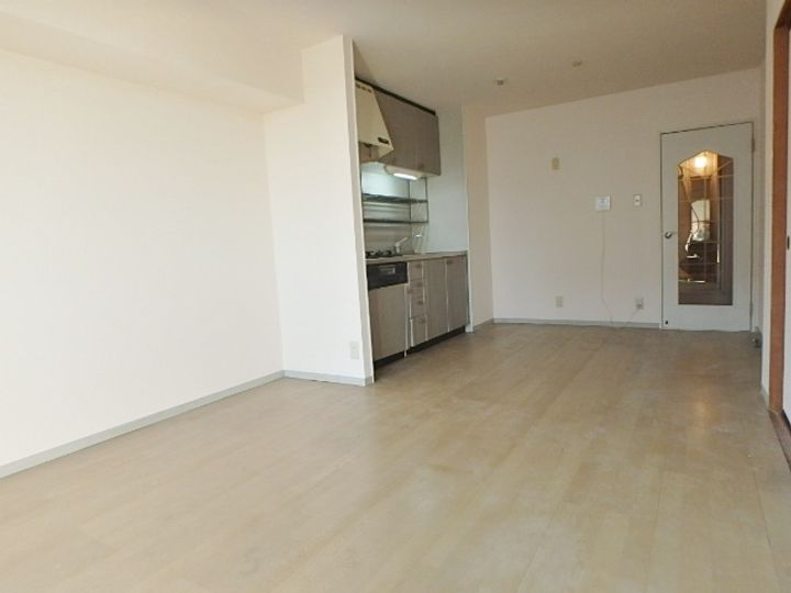 ファミリーカーサの内装