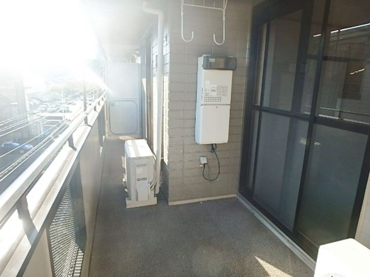 ファミリーカーサの内装