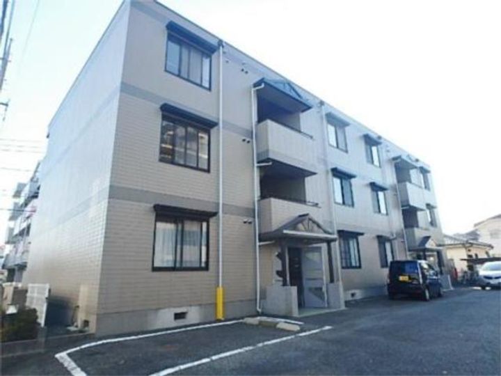 ファミリーカーサの外観