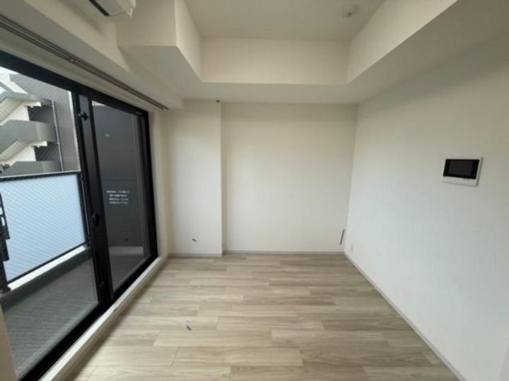 神奈川県横浜市神奈川区反町4(マンション)の賃貸物件の居間