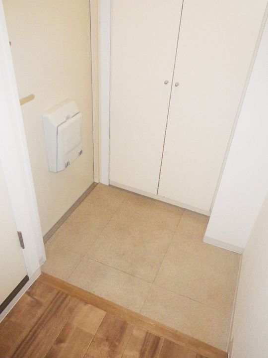 相光マンションとつかの玄関