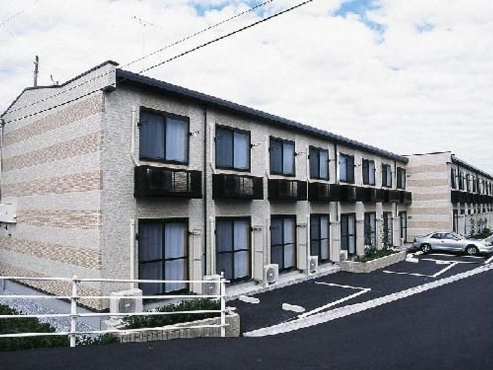 レオパレスグリーンヒルズの外観