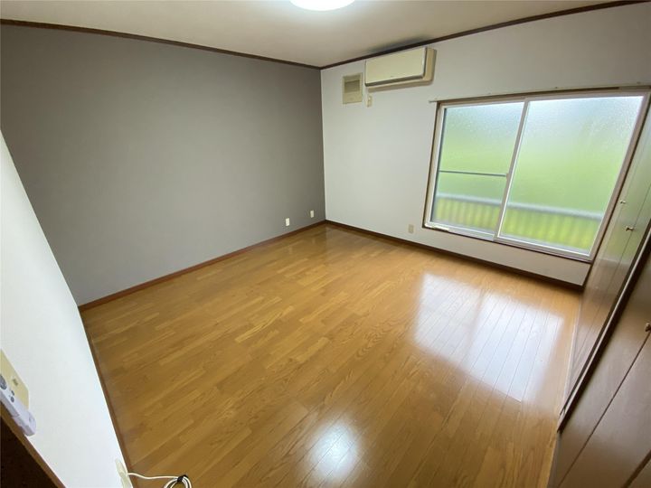 グリーンビュー幸の居間