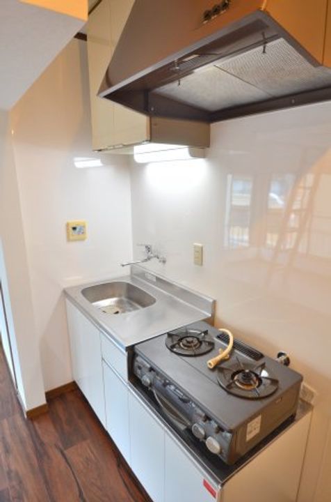 シャトル熊野町Iのキッチン