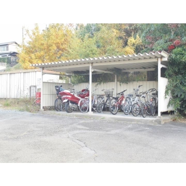 タウンヒル芹沢’88の地図