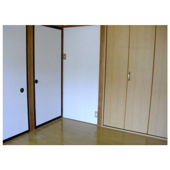 タウンヒル芹沢’88の内装