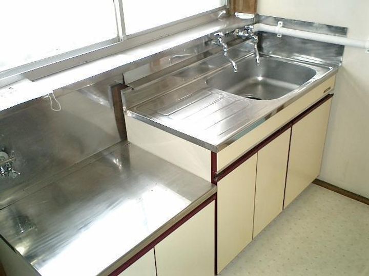 平コーポの玄関