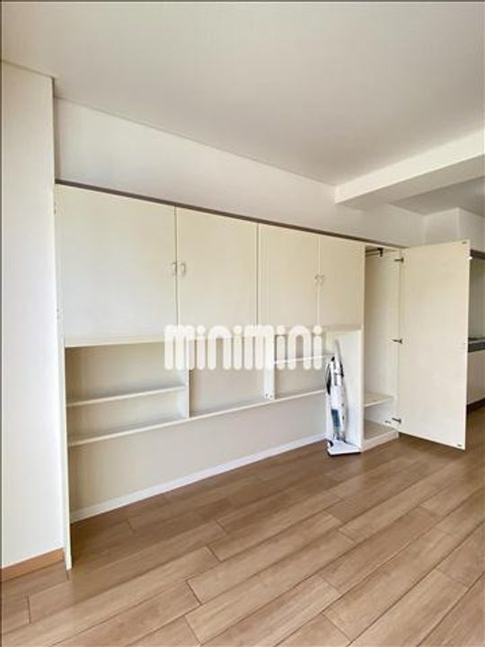 ブルーワンマンションの居間