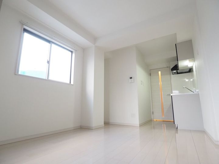 金太郎ヒルズ106の居間