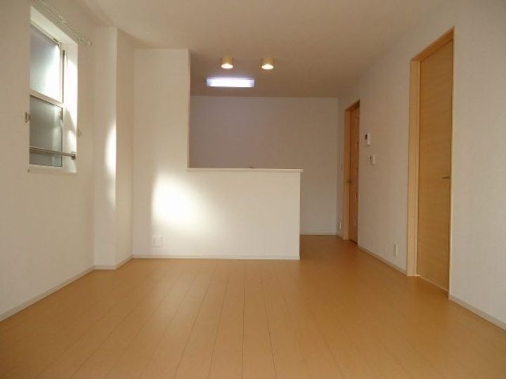 リバーサイドハウスAの居間