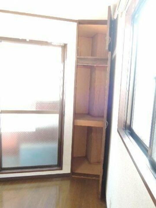 サラデカサの内装