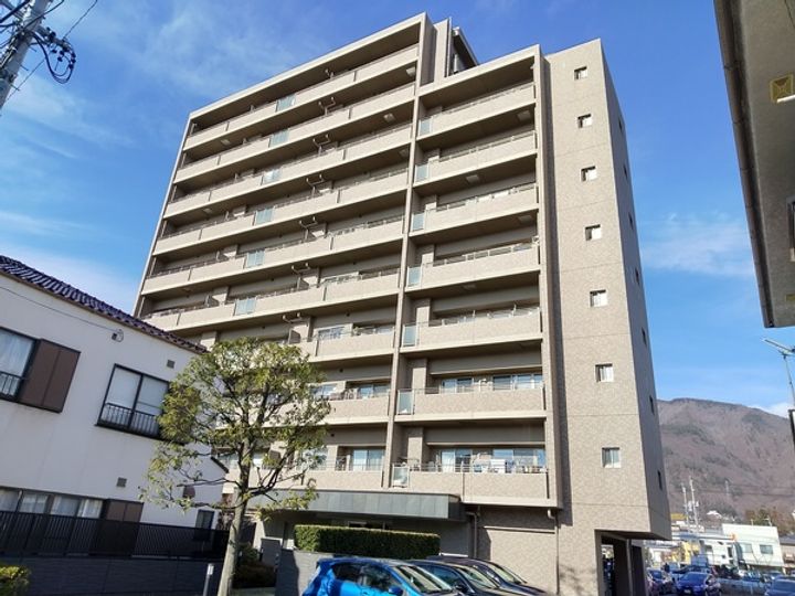 サーパス上田紺屋町の外観