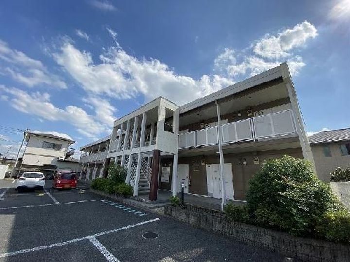 レオパレスアルコイーリスの外観