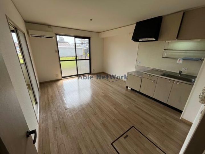 宮崎県都城市都北町(アパート)の賃貸物件の居間