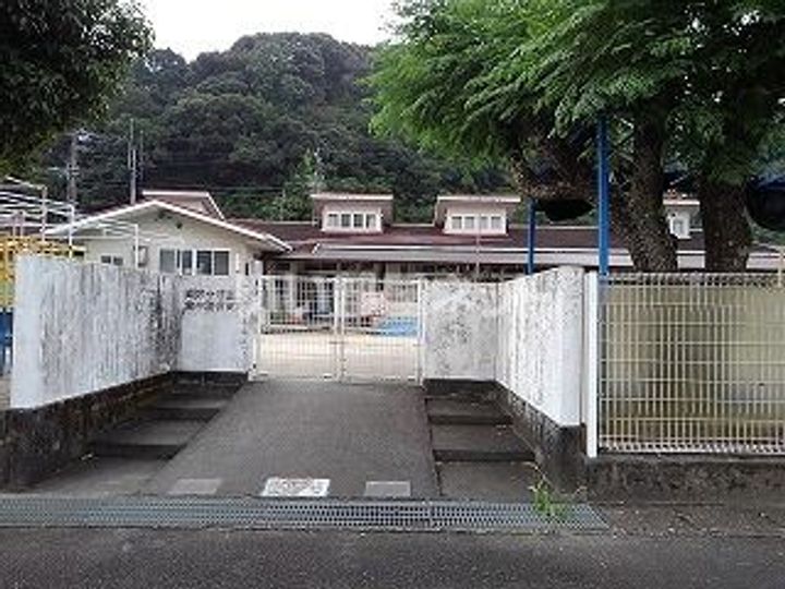 エスブワールの周辺
