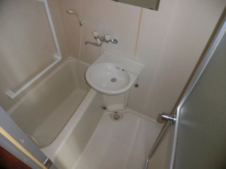 アルヴェール庚午の風呂