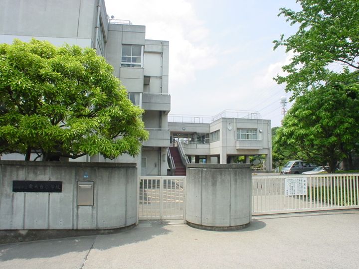 神奈川県川崎市麻生区栗平2(マンション)の賃貸物件の周辺