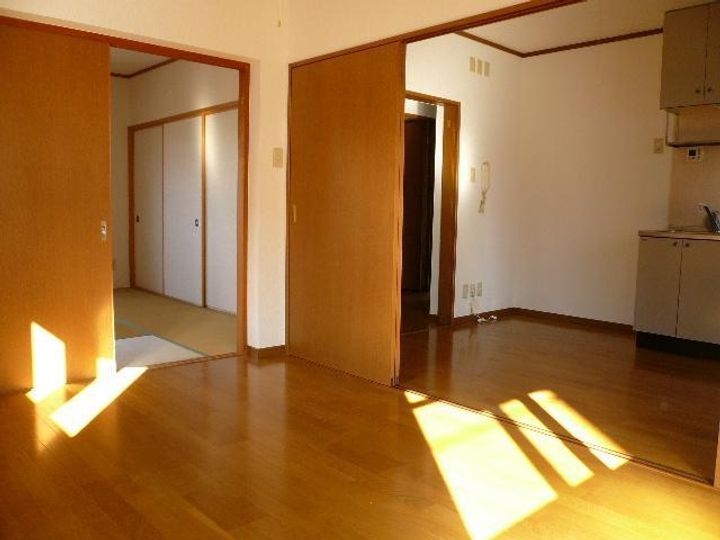 クレールドミール土屋の居間