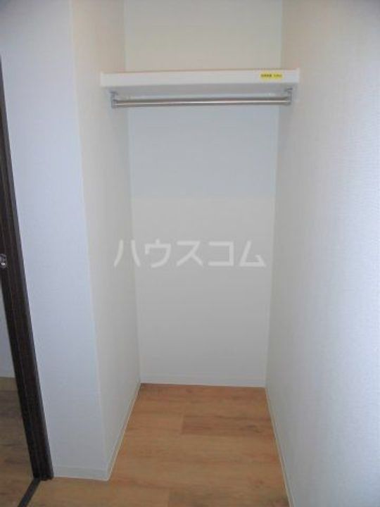 アルベルク河原の内装