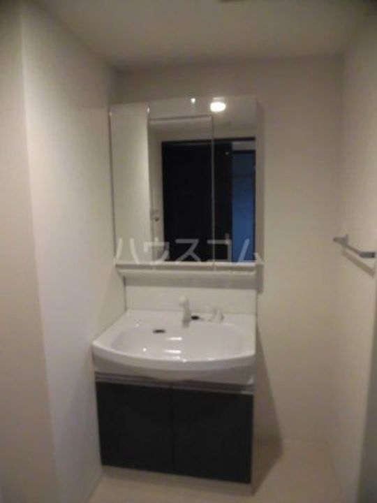 アルベルク河原の内装