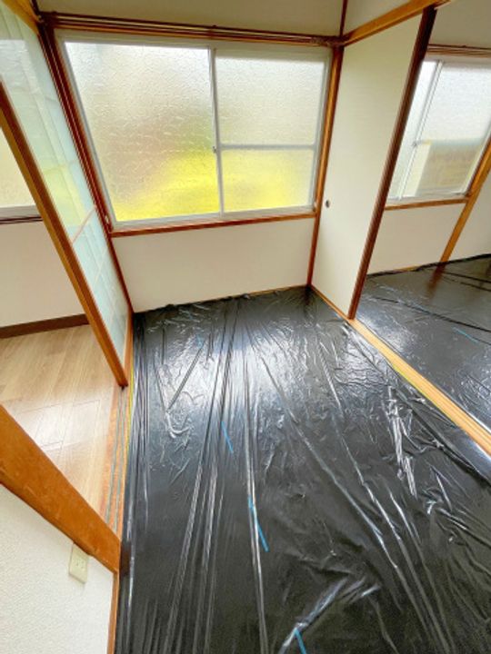 北森アパートの居間