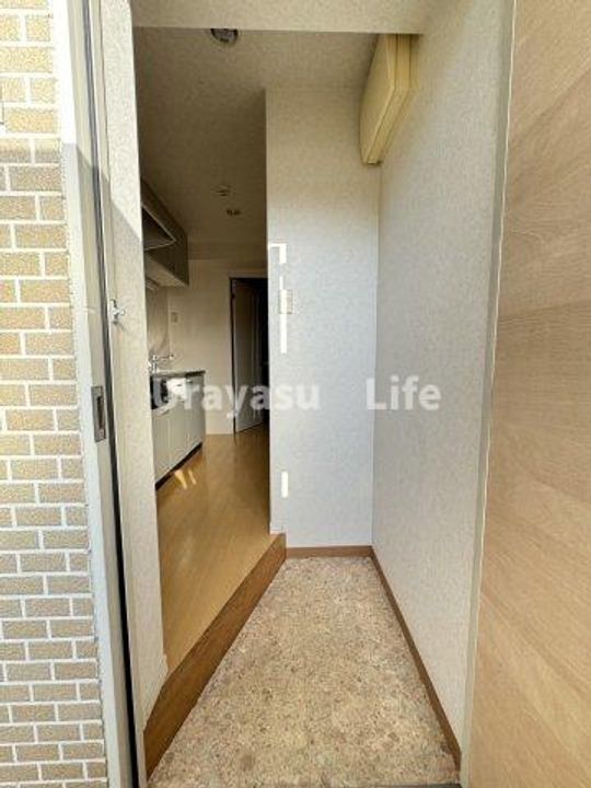 千葉県浦安市堀江2(マンション)の賃貸物件の玄関