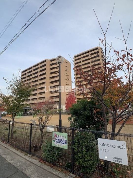 労住協第5ビルの周辺