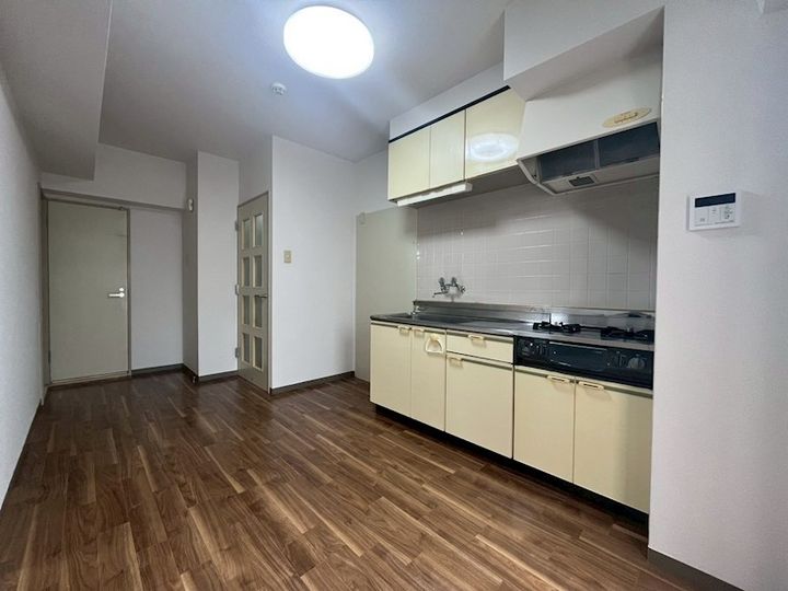 ベイエリア大久保の居間