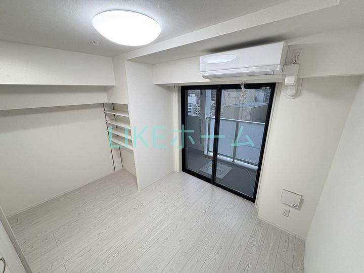 Alivis船橋Eastの居間