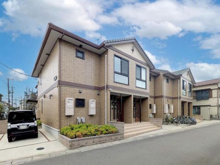 埼玉県草加市両新田西町(アパート)の賃貸物件の外観