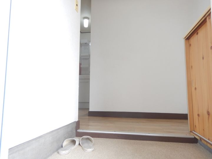 松吉マンションの玄関