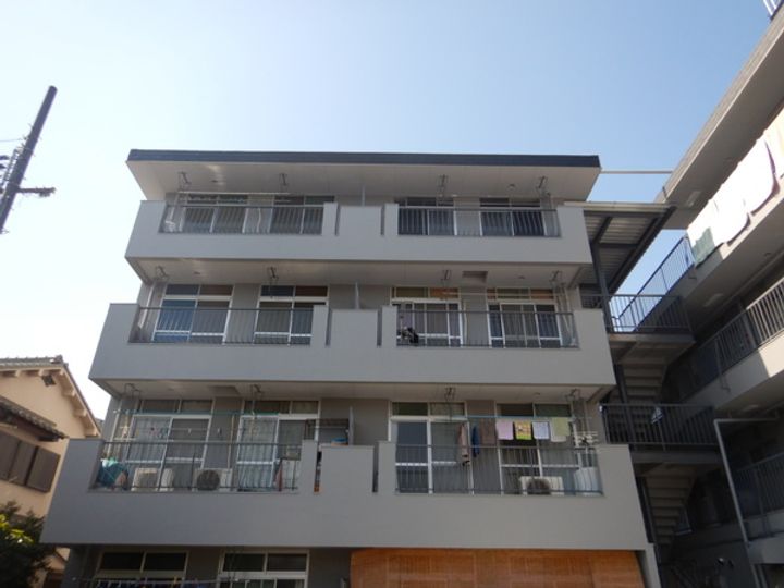 松吉マンションの外観