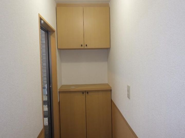 ボヌールK B棟の玄関