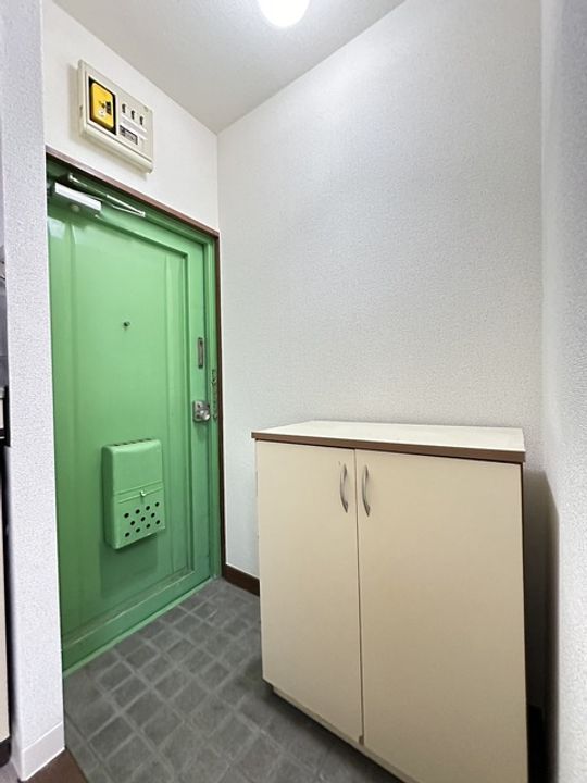 東京都八王子市堀之内3(マンション)の賃貸物件の玄関