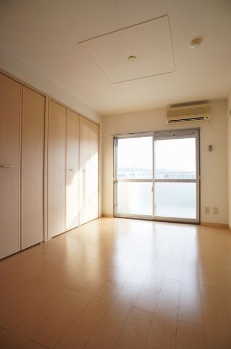 福島県福島市本内字北古舘(マンション)の賃貸物件の居間