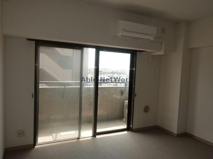 時の村21号館の居間