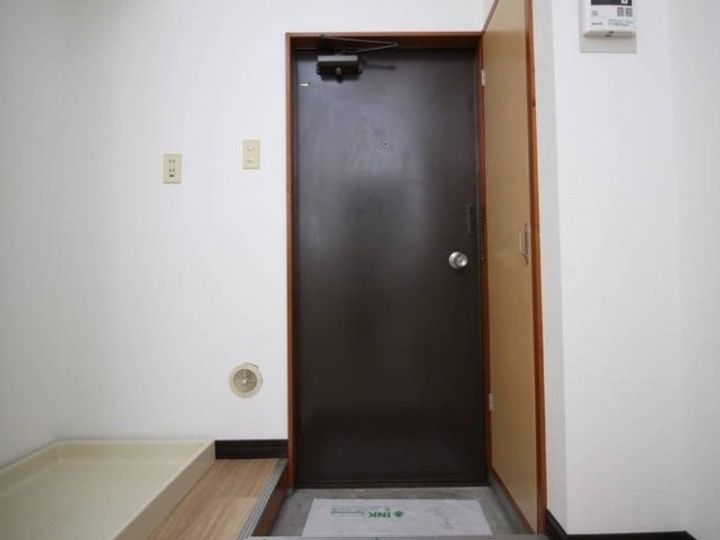 サンライズの玄関